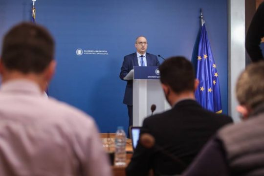 Με χρώμα εκλογών η ενημέρωση των πολιτικών συντακτών