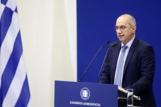 Τα fake news του κ. Οικονόμου