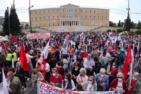Δυναμικές συγκεντρώσεις στην Αθήνα και σε άλλες πόλεις για την εργατική Πρωτομαγιά