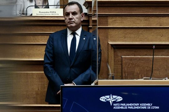 Στέλνουν εν κρυπτώ κι άλλα όπλα στην Ουκρανία