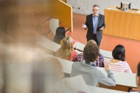 «Εχθρικό προς το δημόσιο πανεπιστήμιο το νομοσχέδιο Κεραμέως»