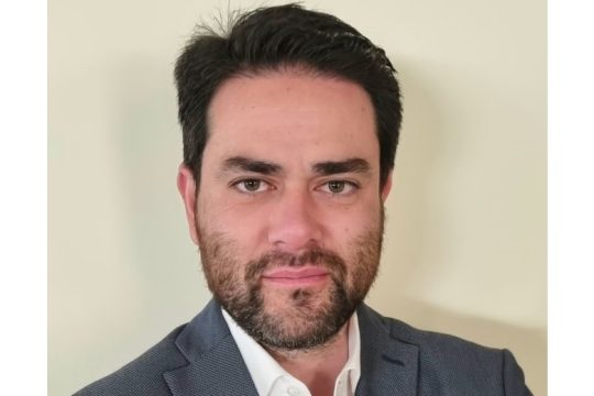 Ο Πάνος Βρετός νέος CFO στο Public Group