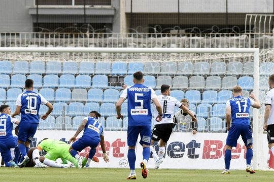 ΠΑΟΚ… ΠΑΣ στον τελικό ασθμαίνοντας
