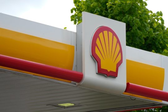 Κέρδη-ρεκόρ για τη Shell, που τριπλασιάστηκαν το πρώτο τρίμηνο του 2022