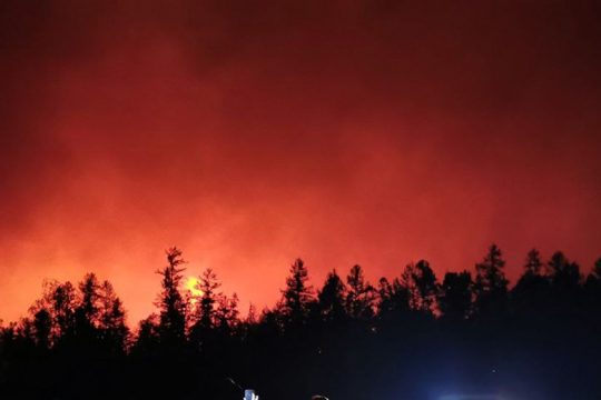 Δέκα νεκροί και εκατοντάδες σπίτια στις φλόγες στη Σιβηρία