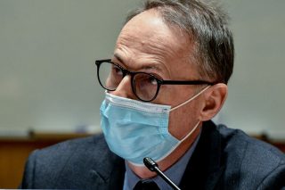 Επικίνδυνος μύκητας απειλεί τα νοσοκομεία