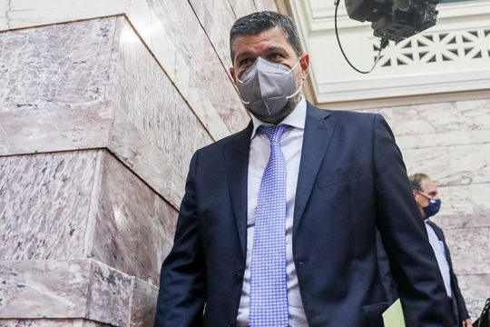 Ο εγκάθετος και η Εφορία