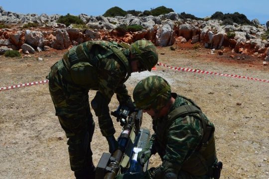 Σειρά ερωτημάτων για τα όπλα που στείλαμε στην Ουκρανία