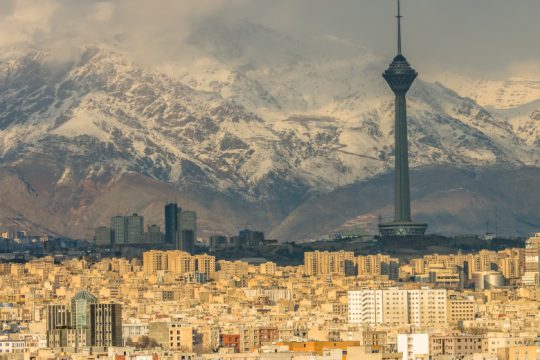 Διπλωματική ένταση Παρισιού – Τεχεράνης μετά τη σύλληψη δύο Γάλλων στο Ιράν