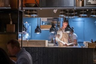 Η μεγάλη έξοδος των εργαζομένων από τον τουρισμό