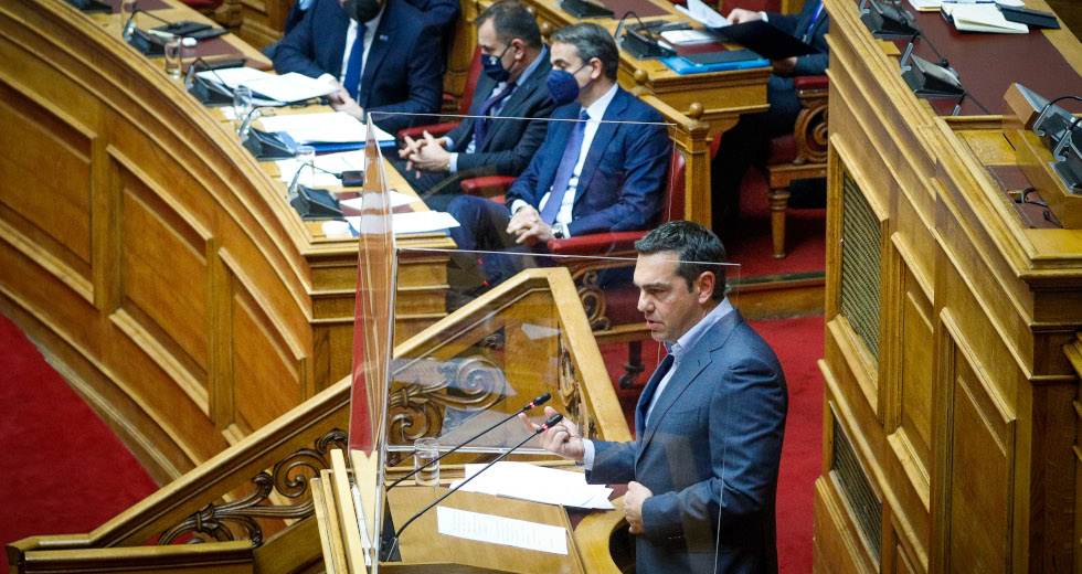 Ο Τσίπρας φέρνει τον Μητσοτάκη στη Βουλή να απαντήσει για τα golden boys της ΔΕΗ