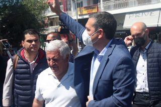 Περιοδεία Τσίπρα μαζί με βουλευτές στη Θεσσαλονίκη