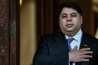 Στο τραπέζι… φιλοφρονήσεις και αμερικανικές επενδύσεις