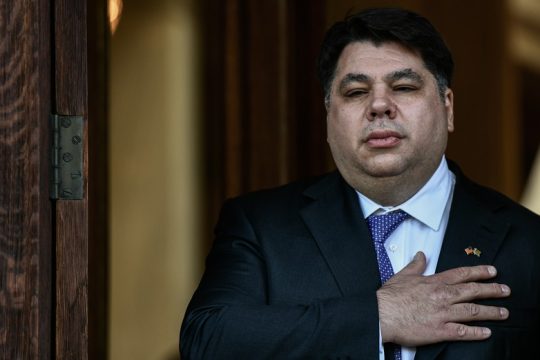 Στο τραπέζι… φιλοφρονήσεις και αμερικανικές επενδύσεις