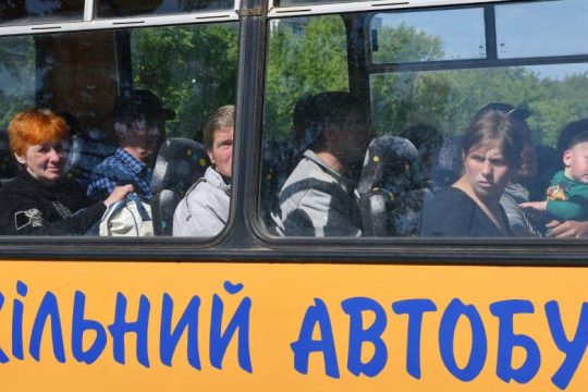 Ρωσική εφόρμηση στο Αζοφστάλ, έφτασαν στη Ζαπορίζια οι πρώτοι 100 απ’ το εργοστάσιο