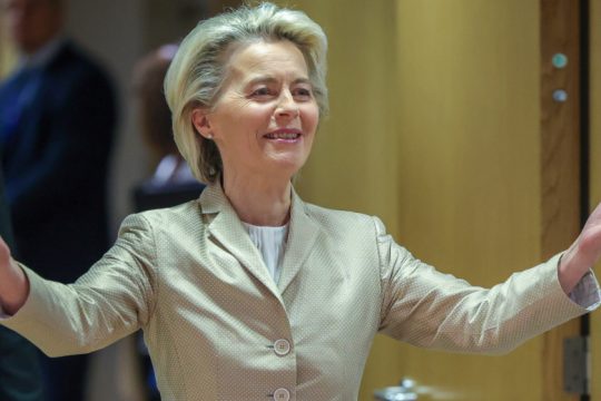 Το πετρέλαιο παίρνει «φωτιά», ενώ η Ε.Ε. δικαιολογεί το εμπάργκο