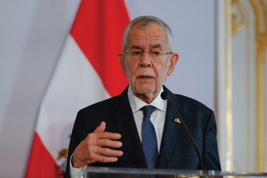 Ο πρόεδρος Βαν ντερ Μπέλεν ξανά απέναντι στην Ακροδεξιά
