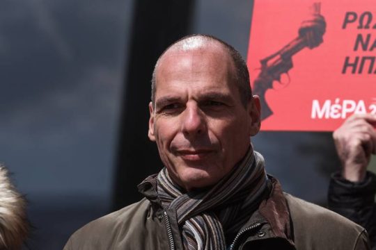 Έκκληση Βαρουφάκη για συγκρότηση «αντιδεξιού κυβερνητικού μετώπου»