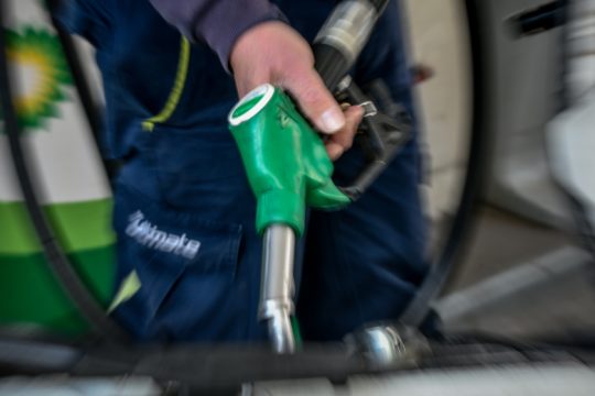 Πήρε «φωτιά» η βενζίνη: Εκτός ελέγχου οι τιμές στα καύσιμα