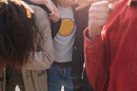 Συμπλοκή μαθητών στη σκιά του θανάτου του δεκατετράχρονου