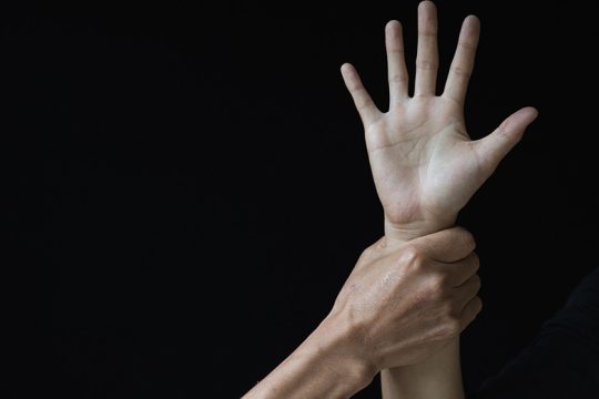 Γυναικοκτονίες μόνο από άνανδρους