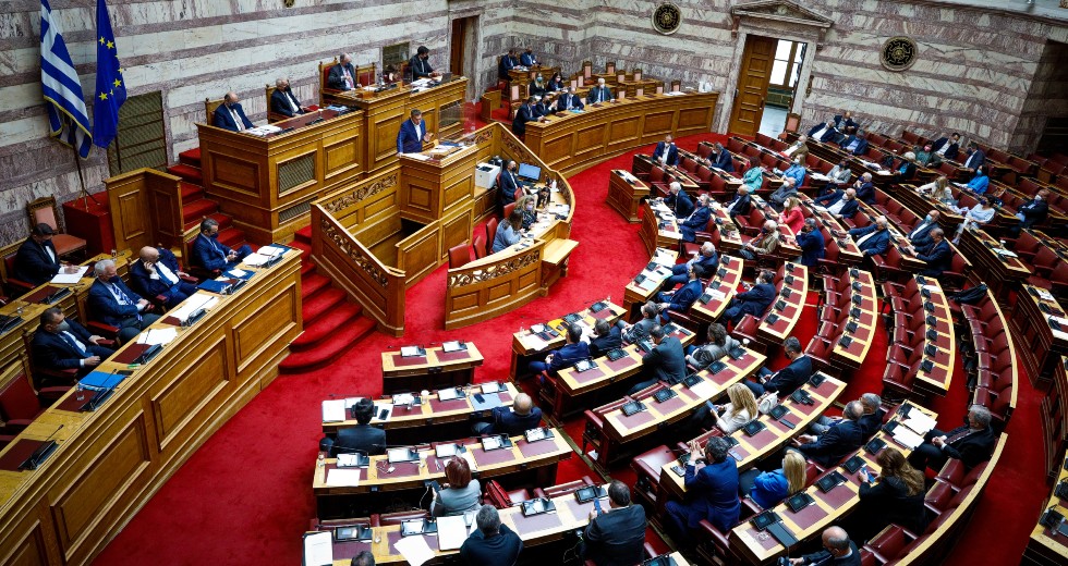 Στη Βουλή η παράταση συμβάσεων υπαλλήλων των Κέντρων Κοινωνικής Πρόνοιας Κρήτης