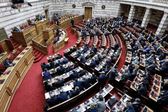 Στο… πράσινο η αντιπαράθεση για την ενέργεια