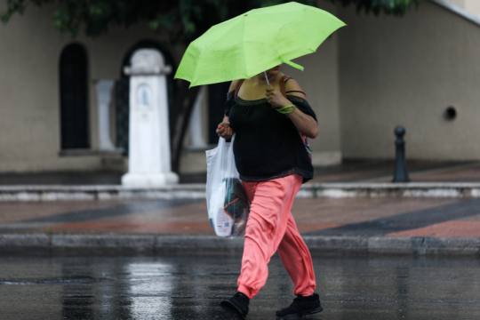 Ζέστη με βροχές και καταιγίδες στα ηπειρωτικά