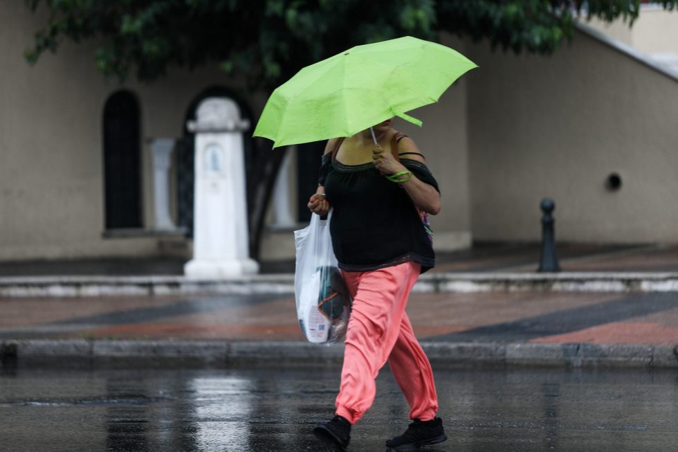 Υποχωρεί από το μεσημέρι η μαγιάτικη κακοκαιρία