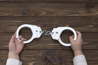 Προθεσμία για να απολογηθούν έλαβαν οι συλληφθέντες για το κύκλωμα τράφικινγκ