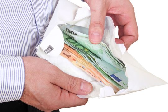 Ομολόγησε υφαρπαγή χρημάτων ο αντιδήμαρχος