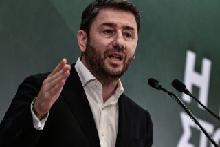 «Ο κ. Μητσοτάκης οδηγεί τη χώρα στην αστάθεια»