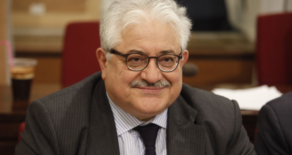 Βολές από Τζαβάρα για τα ειδικά δικαστήρια
