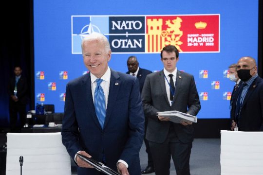Κανείς δεν έχασε στο ΝΑΤΟ, απλώς κέρδισαν οι Αμερικανοί