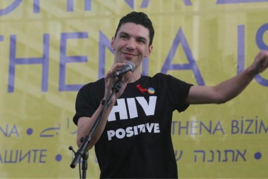 «Να έχεις το κουράγιο να συνεχίζεις να περπατάς»