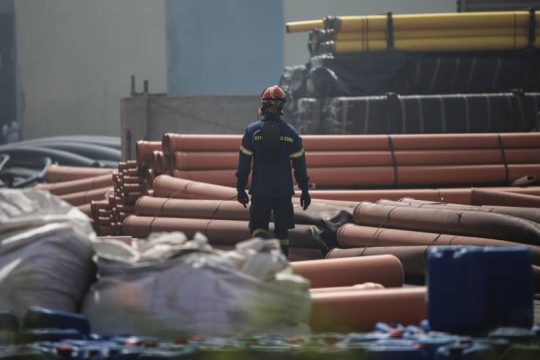 ΚΚΕ για Ασπρόπυργο: Η Πολιτική Προστασία άφησε εργαζόμενους εκτεθειμένους σε κίνδυνο