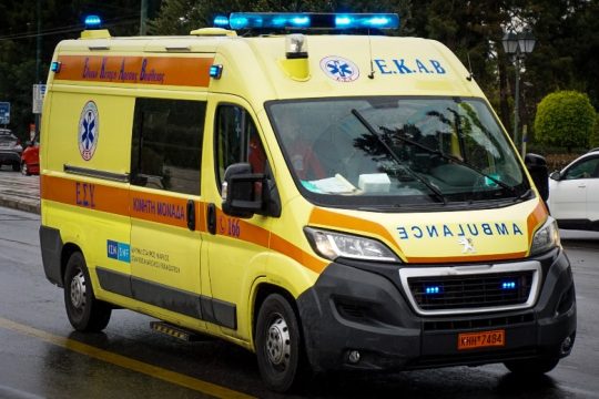 Δύο νεκροί έπειτα από καταδίωξη οχήματος που μετέφερε πρόσφυγες