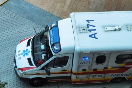 Δέκα νεκροί, χιλιάδες εκτοπισμένοι εξαιτίας βροχοπτώσεων στην Κίνα