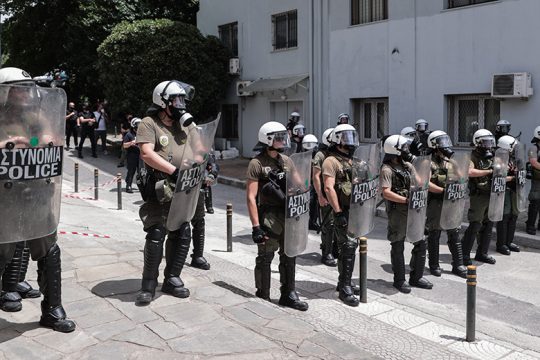 «Πάνω σε τραυματισμένους φοιτητές καμία βιβλιοθήκη δεν χτίζεται»