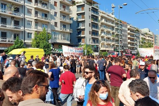Ξεκίνησε η δίκη της Χ.Α. σε β’ βαθμό – Δυναμική συγκέντρωση στο Εφετείο