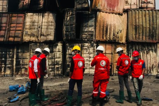 Tέθηκε υπό έλεγχο η φονική φωτιά σε αποθήκη στο Μπανγκλαντές 4 μέρες μετά