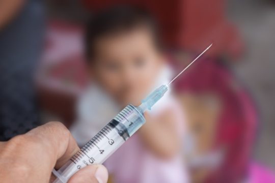 «Ναι» από FDA στον εμβολιασμό μικρών παιδιών κατά Covid-19