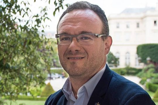 Έρευνα σε βάρος Γάλλου υπουργού για απόπειρα βιασμού