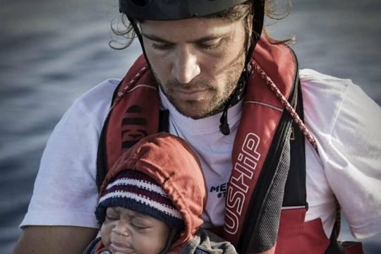 Βρήκαν «εσωτερικό εχθρό» στο πρόσωπο του διασώστη