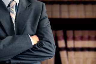Επί ποδός οι δικηγόροι για το πλαφόν στις αναβολές