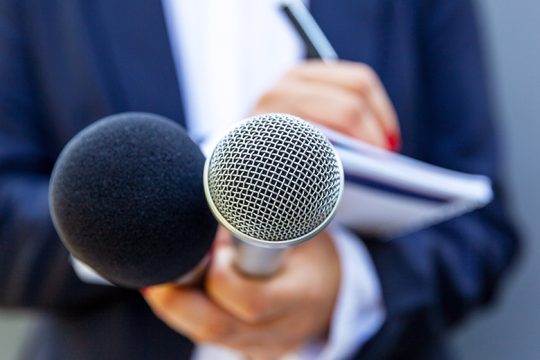 Αναζητώντας αμόλυντους, αδιάφθορους και ανιδιοτελείς δημοσιογράφους