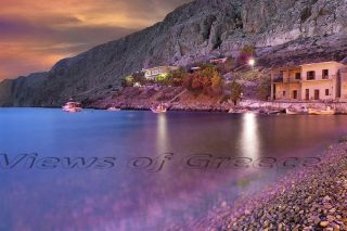 Δυτική Μάνη, από το υπήνεμο Λιμένι στο φουρτουνιασμένο και φορτωμένο θρύλους ακρωτήρι Ταίναρο