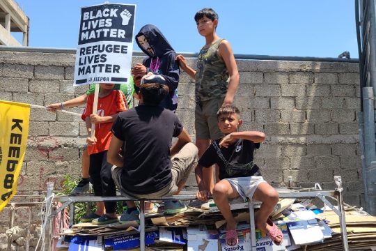 Δυναμικό «Όχι» στο κλείσιμο της δομής του Ελαιώνα
