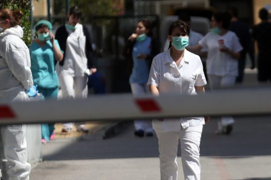 Απίστευτη περιπέτεια για 43 φοιτήτριες Μαιευτικής