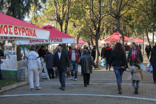 Ταφόπλακα από Αδωνι και στους «χωρίς μεσάζοντες»